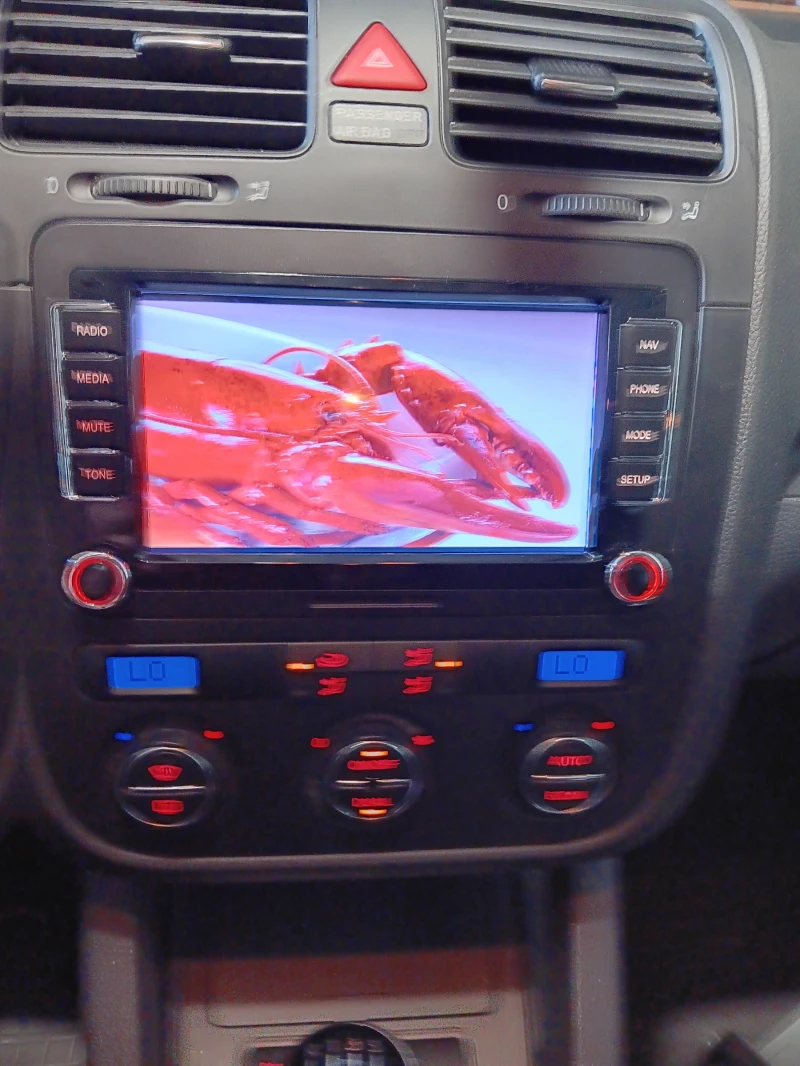 VW Golf 5-1.4-80к.с.БЕНЗИН-МАЛКИЯТ ДАНЪК-НАВИГАЦИЯ-TV-DVD!, снимка 11 - Автомобили и джипове - 52251298