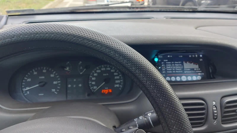 Renault Scenic Carminat, снимка 6 - Автомобили и джипове - 52507275