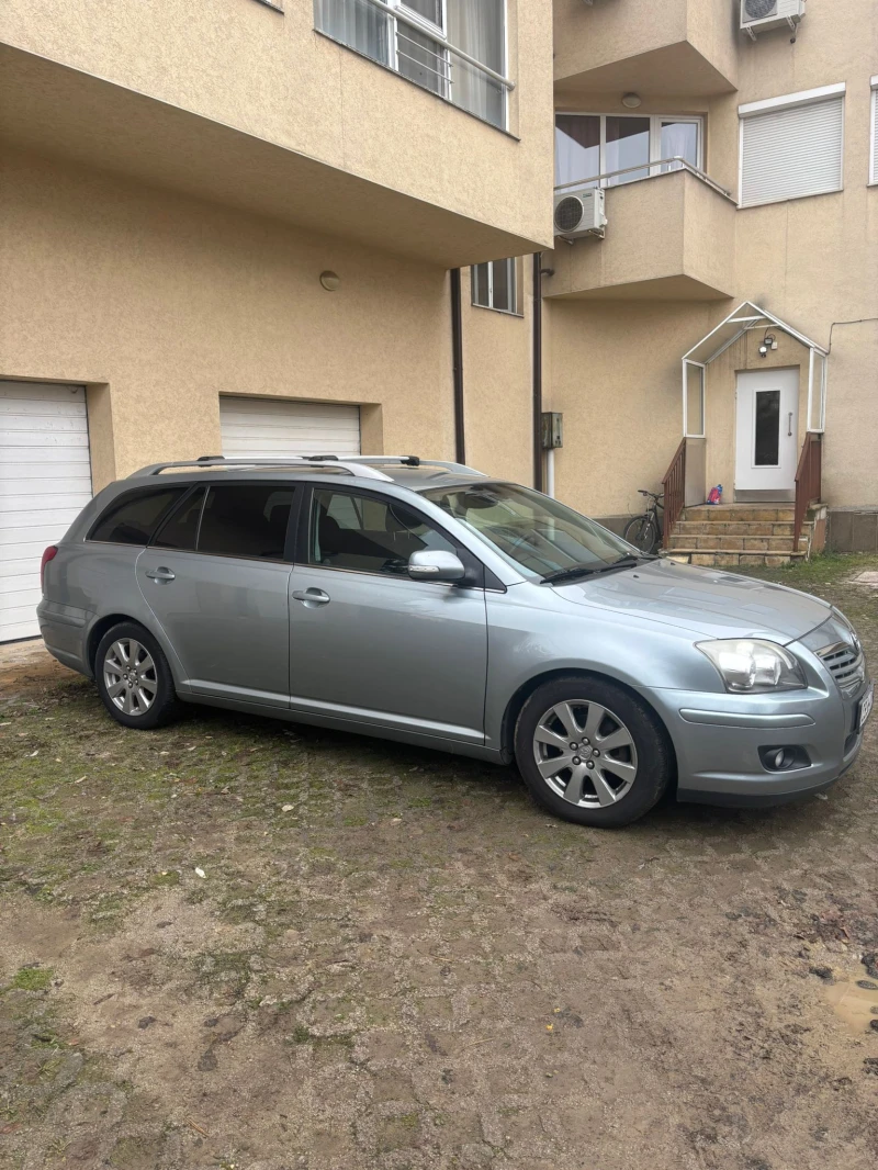 Toyota Avensis T25, снимка 6 - Автомобили и джипове - 52654264