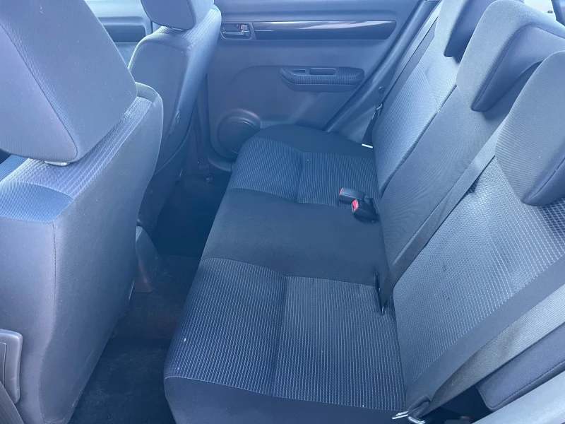 Suzuki Swift 1.3 4WD* ШВЕЙЦАРИЯ* keyless* , снимка 10 - Автомобили и джипове - 52712384