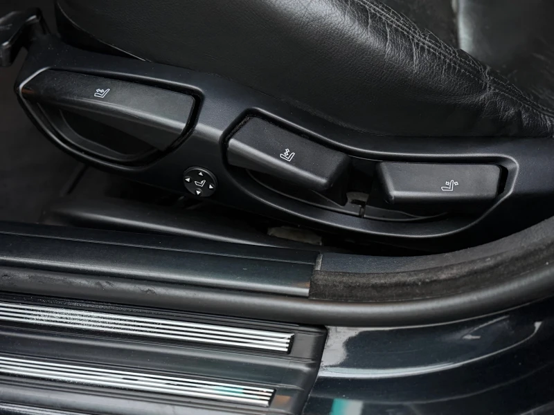 BMW 330 330i, снимка 13 - Автомобили и джипове - 52998521