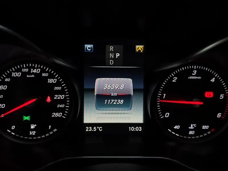 Mercedes-Benz C 220, снимка 4 - Автомобили и джипове - 55777021