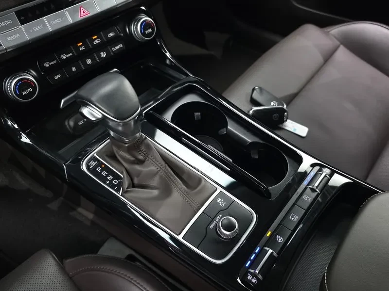 Kia Stinger  2.0 Turbo Awd Prime, снимка 8 - Автомобили и джипове - 56357339