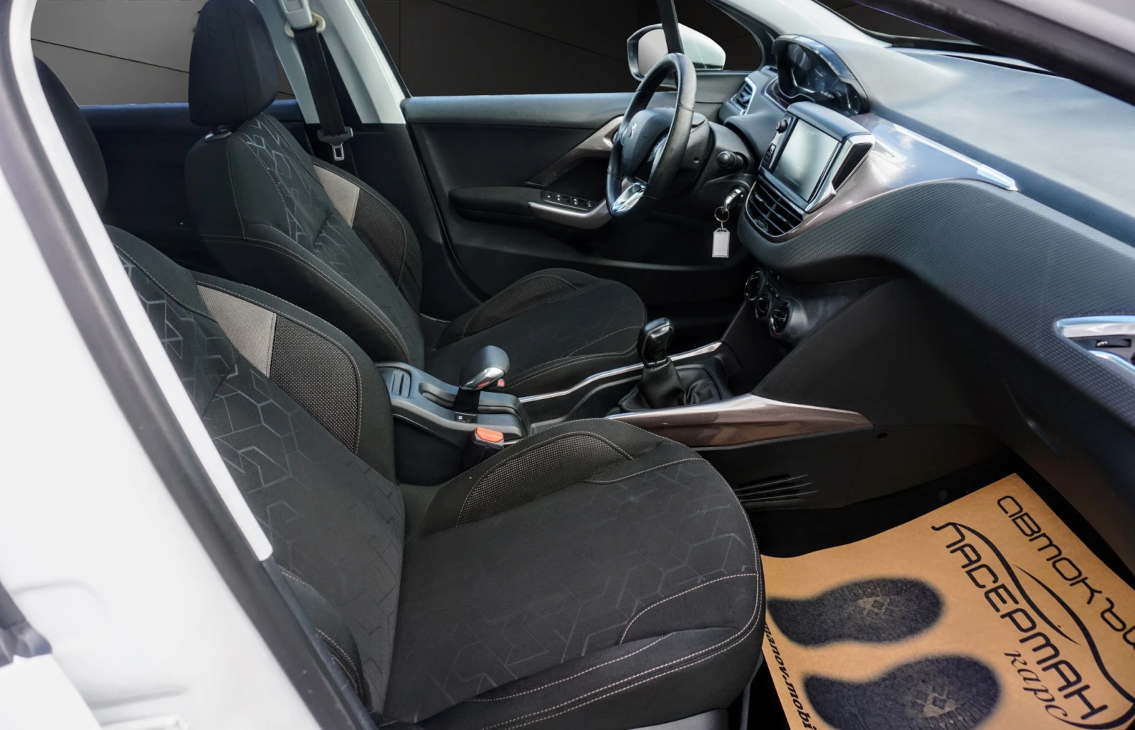 Peugeot 2008 1.6HDI ALLURE PANORAMA , снимка 12 - Автомобили и джипове - 47367613