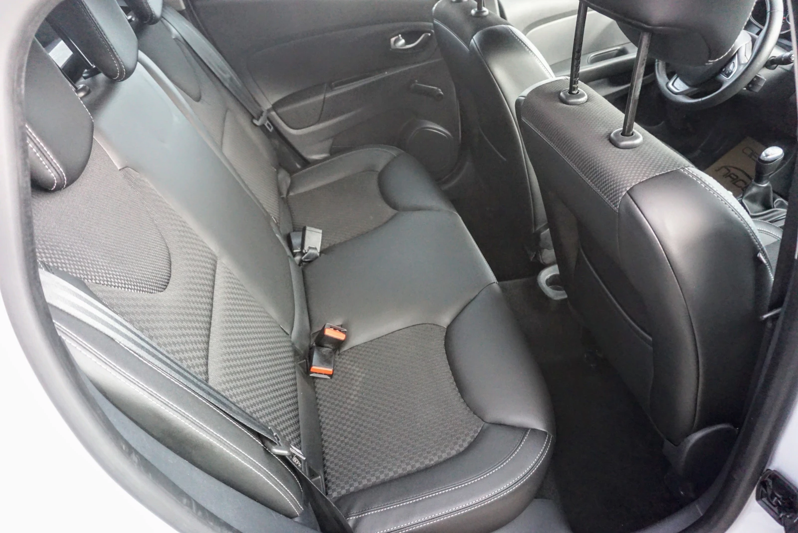 Renault Clio 1.5 DCI  | Mobile.bg   13