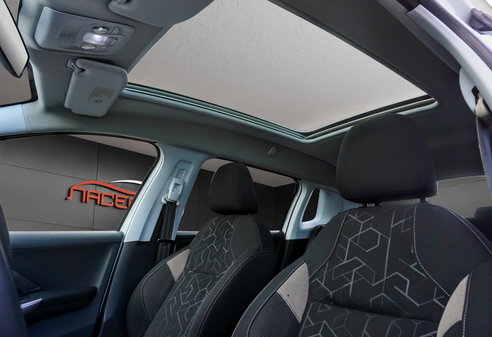 Peugeot 2008 1.6HDI ALLURE PANORAMA , снимка 8 - Автомобили и джипове - 47367613