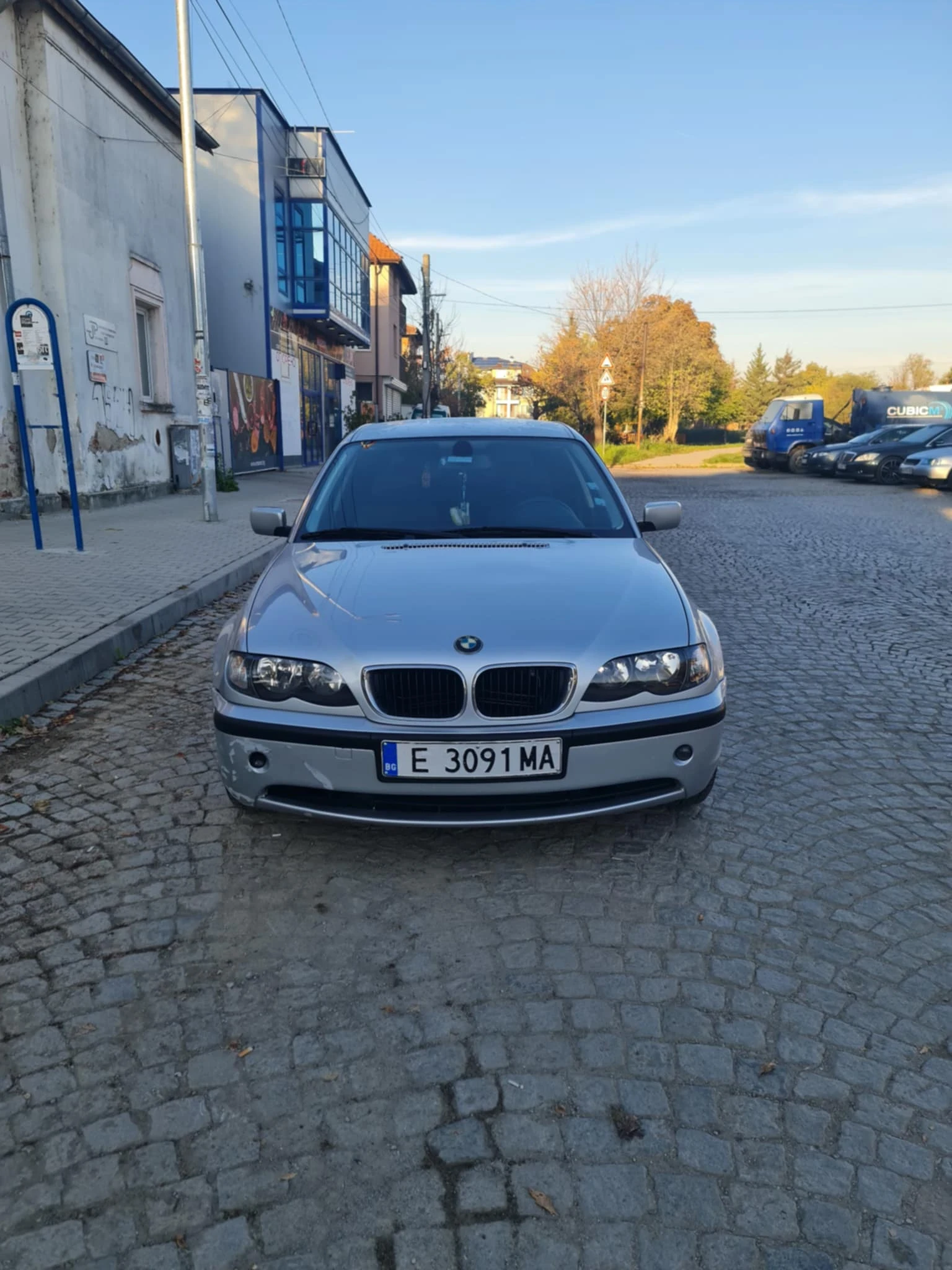 BMW 320 320d - изображение 2