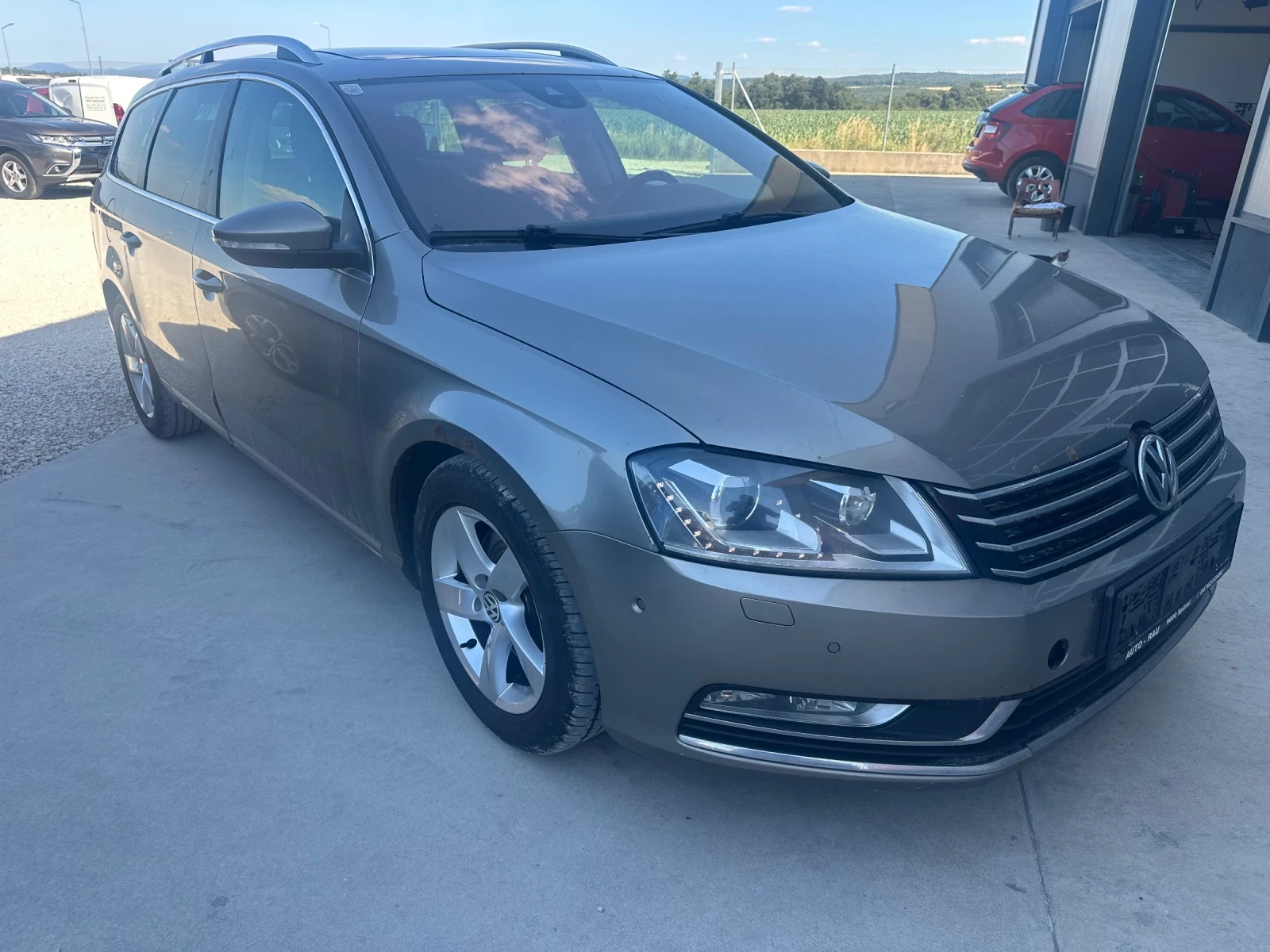VW Passat 1.6/105кс Панорама, Ксенон, Лед светлини - изображение 2