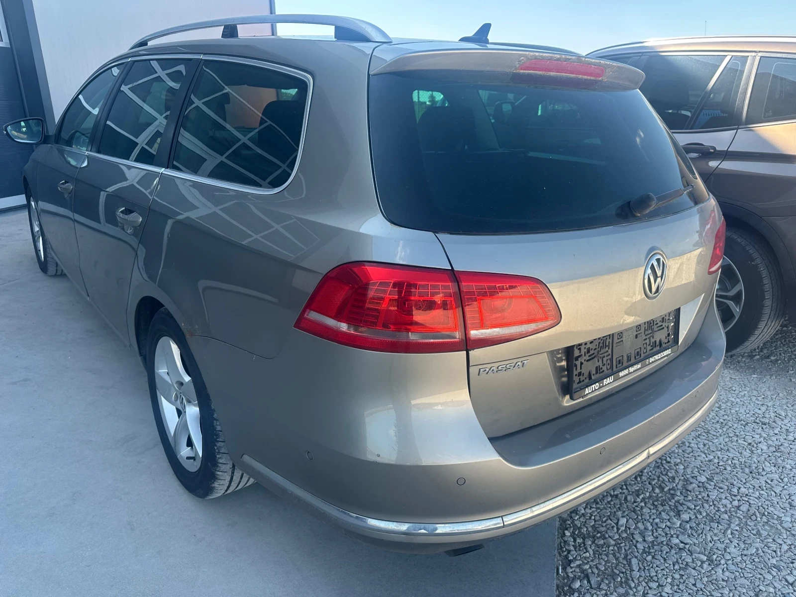 VW Passat 1.6/105кс Панорама, Ксенон, Лед светлини - изображение 3
