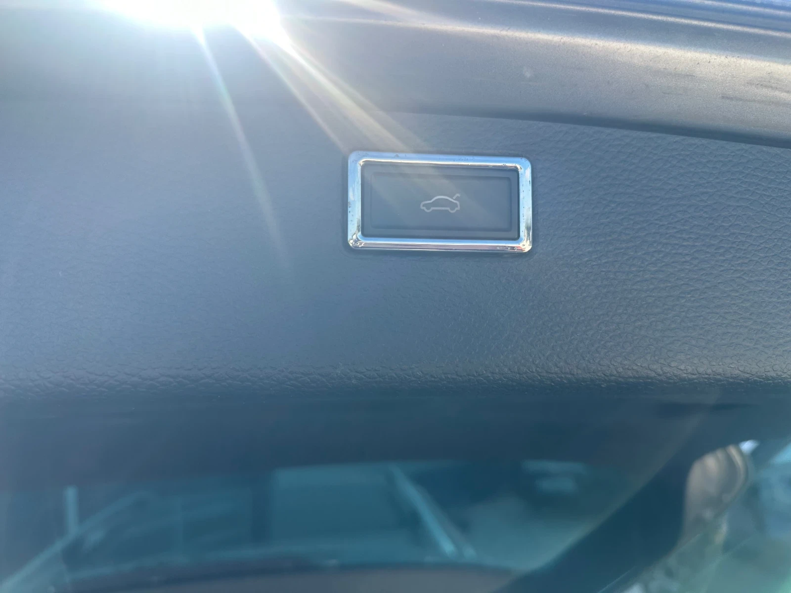 VW Passat 1.6/105кс Панорама, Ксенон, Лед светлини - изображение 10