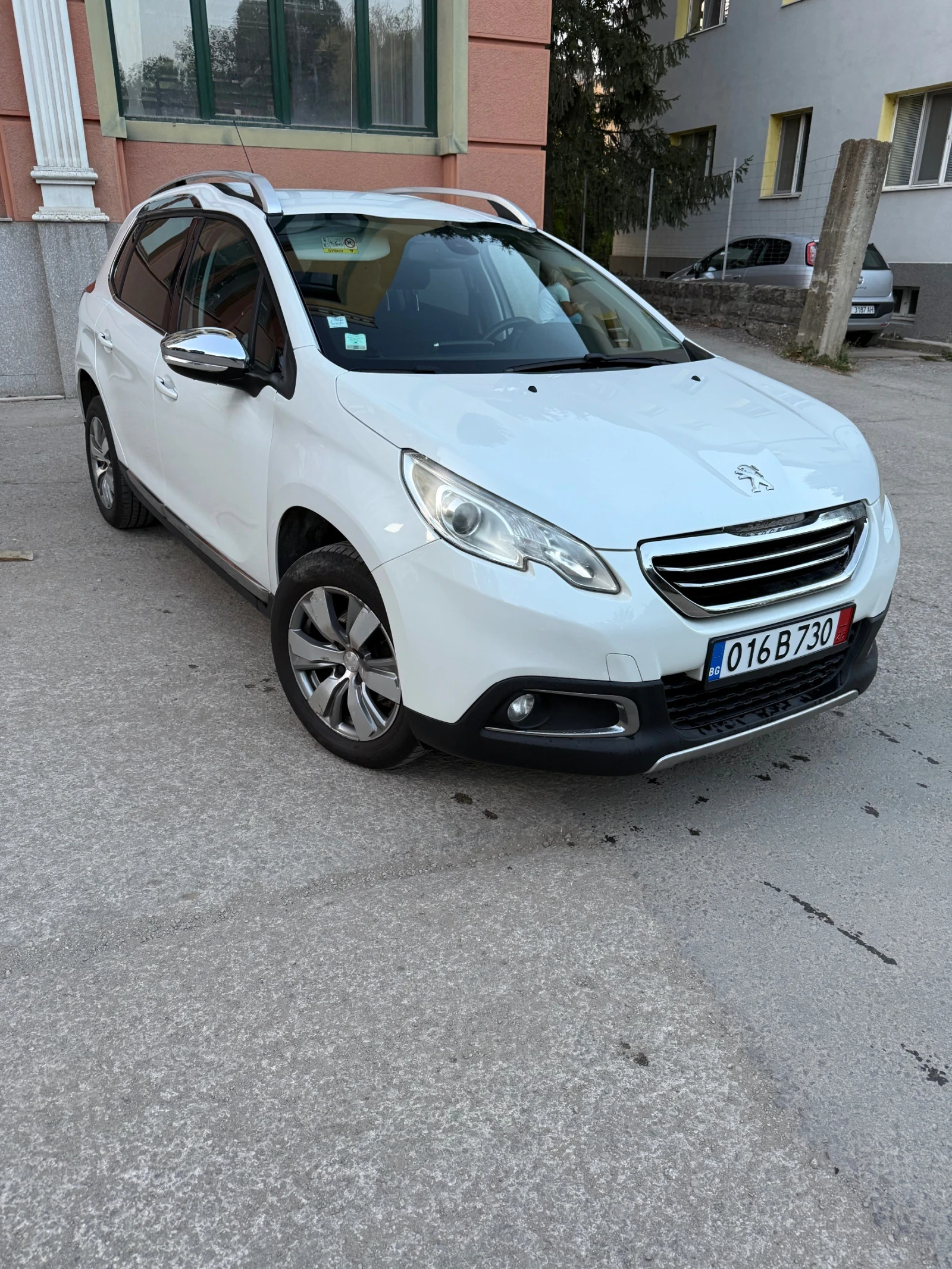 Peugeot 2008 PuretecH Allure - изображение 2