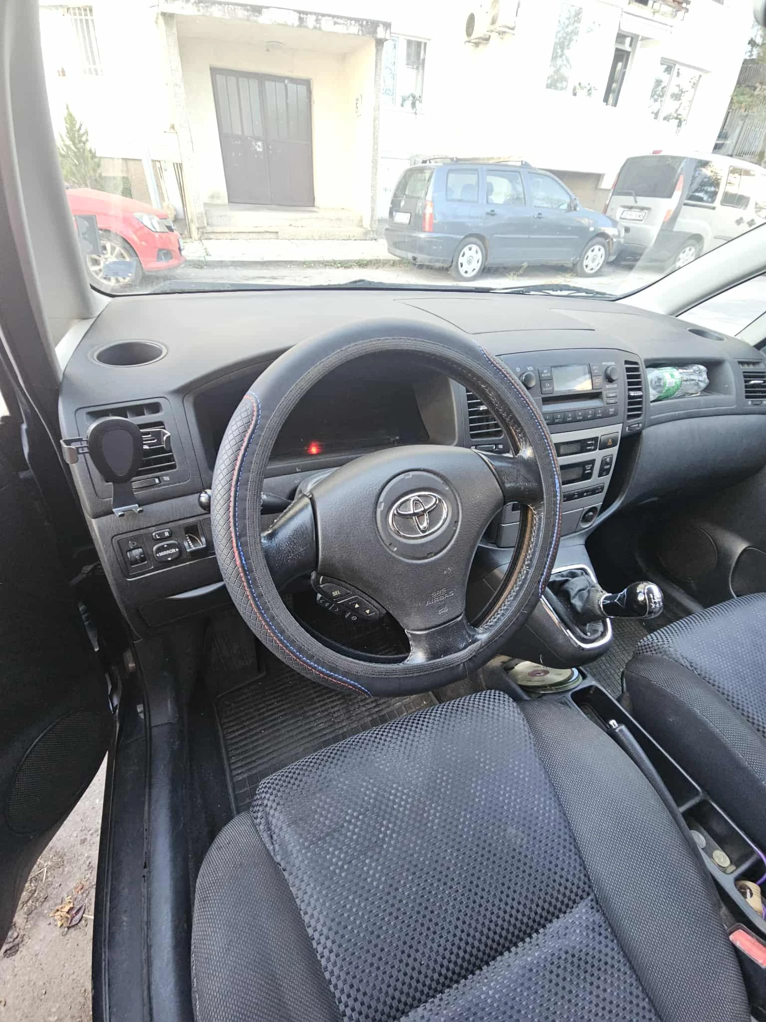 Toyota Corolla verso  - изображение 6