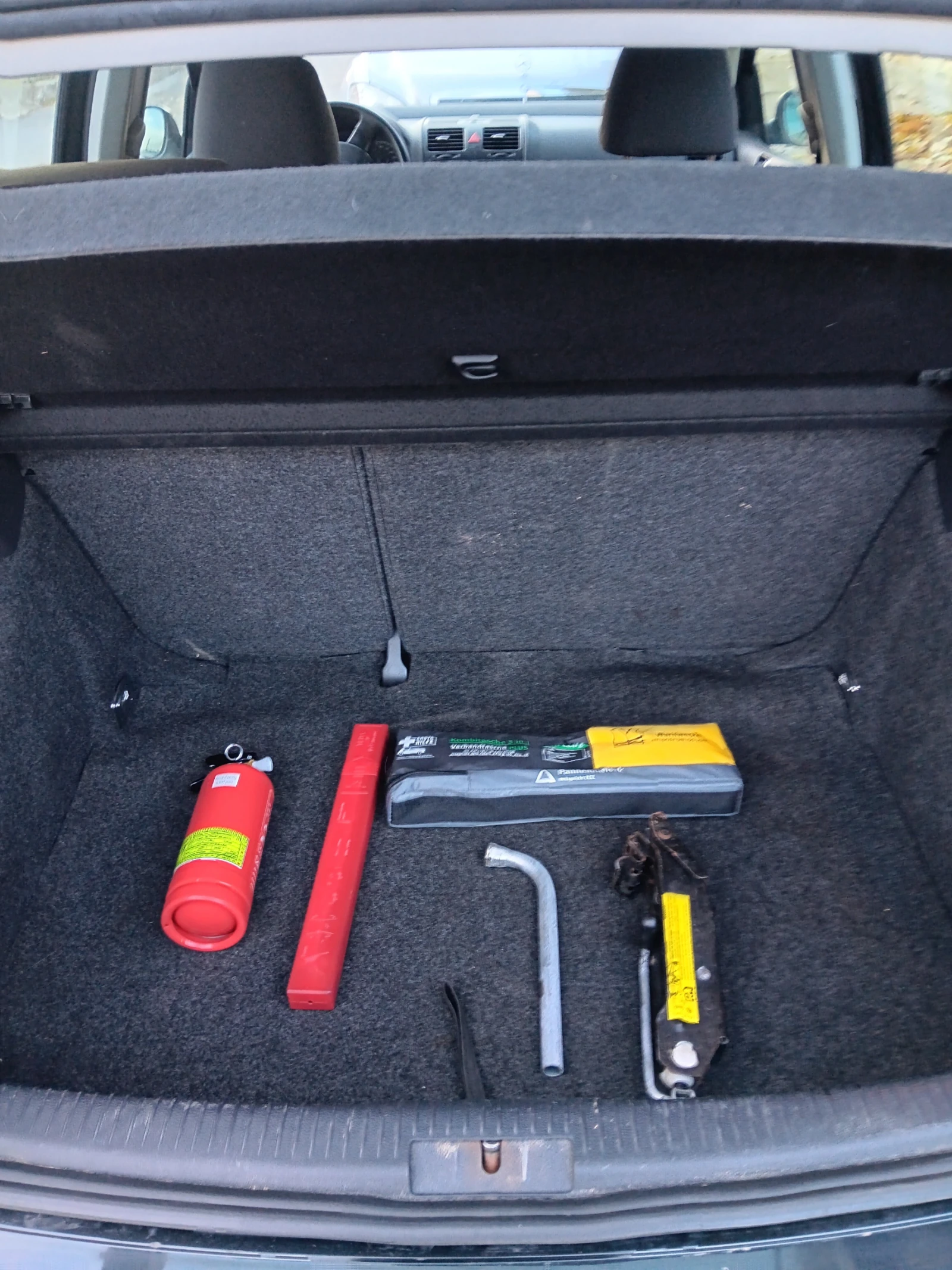 VW Golf 5-1.4-80к.с.БЕНЗИН-МАЛКИЯТ ДАНЪК-НАВИГАЦИЯ-TV-DVD! - изображение 9