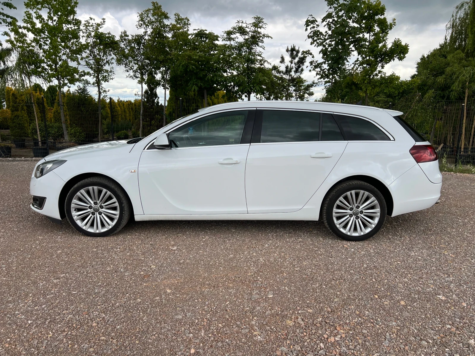 Opel Insignia 2.0 DTR ST, снимка 3 - Автомобили и джипове - 53153274