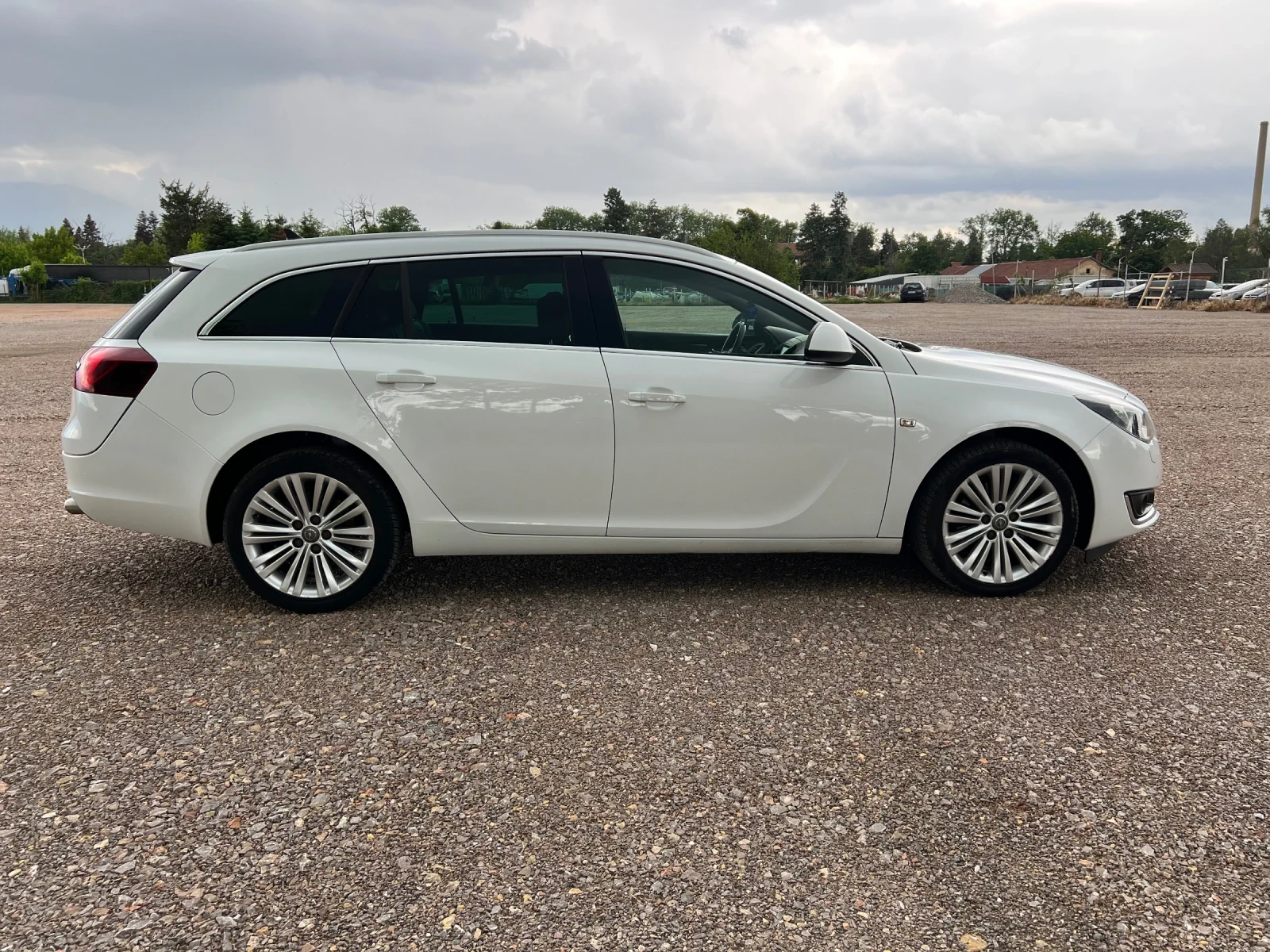 Opel Insignia 2.0 DTR ST, снимка 7 - Автомобили и джипове - 53153274