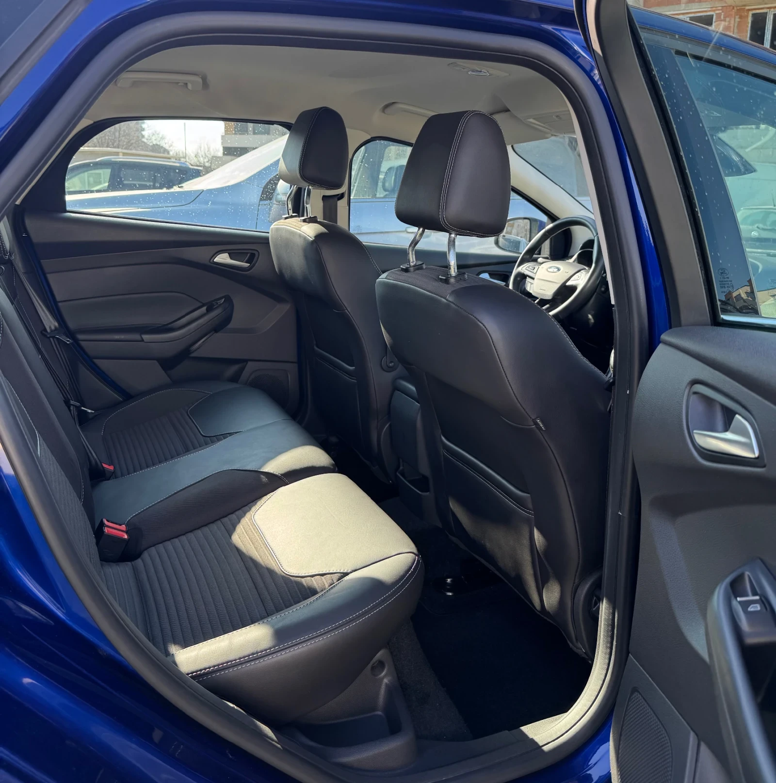 Ford Focus 1.5 EcoBoost * 182 �.� * Keyless * FULL * �������* | Mobile.bg � ����������� 14