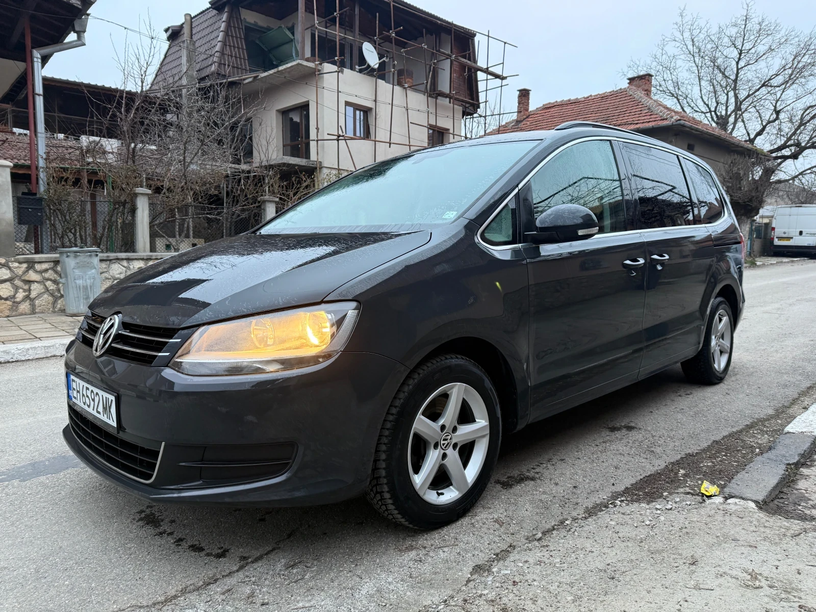 VW Sharan 2.0 TDI, 140, DSG, снимка 2 - Автомобили и джипове - 53887424