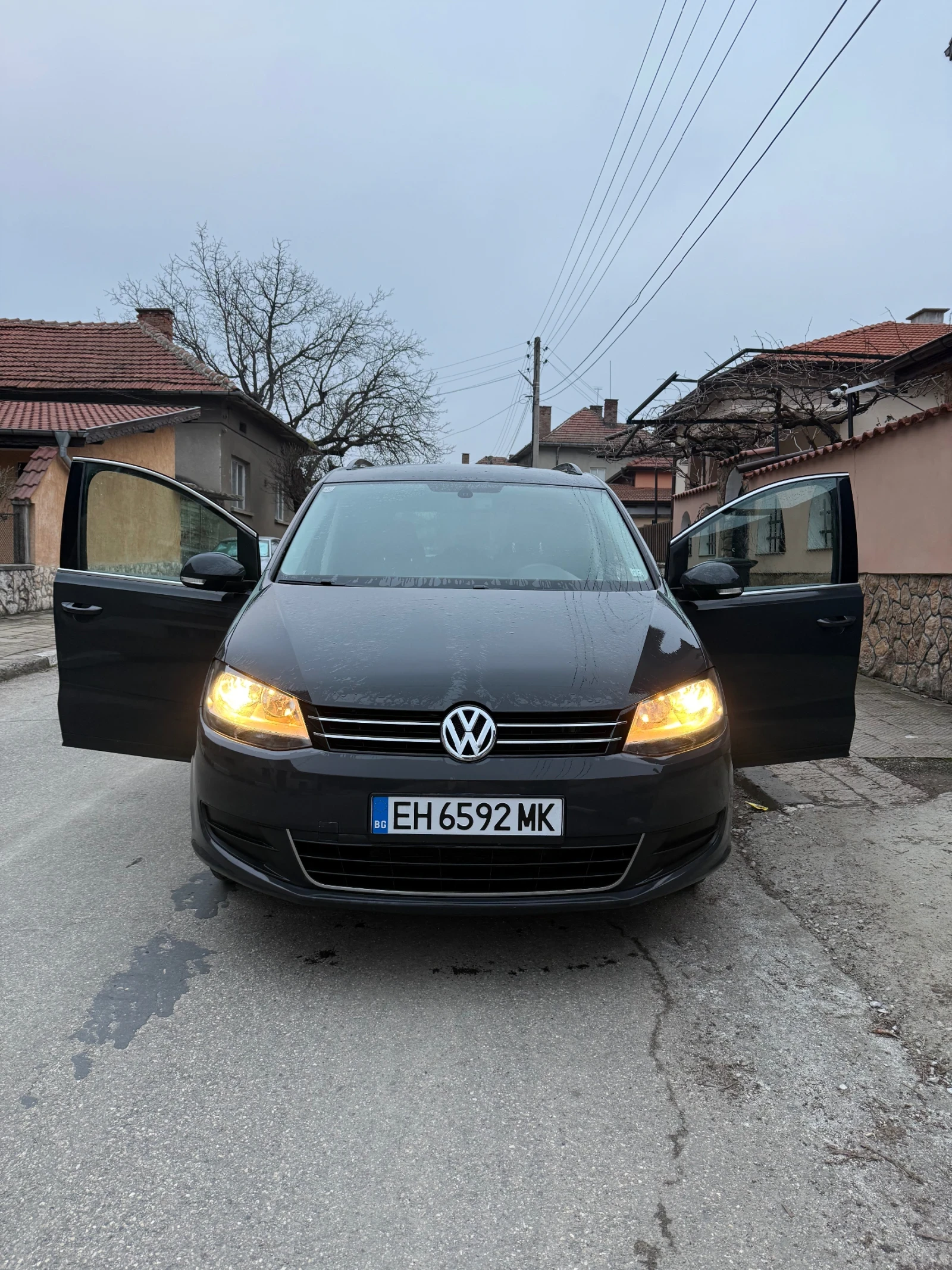 VW Sharan 2.0 TDI, 140, DSG, снимка 5 - Автомобили и джипове - 53887424