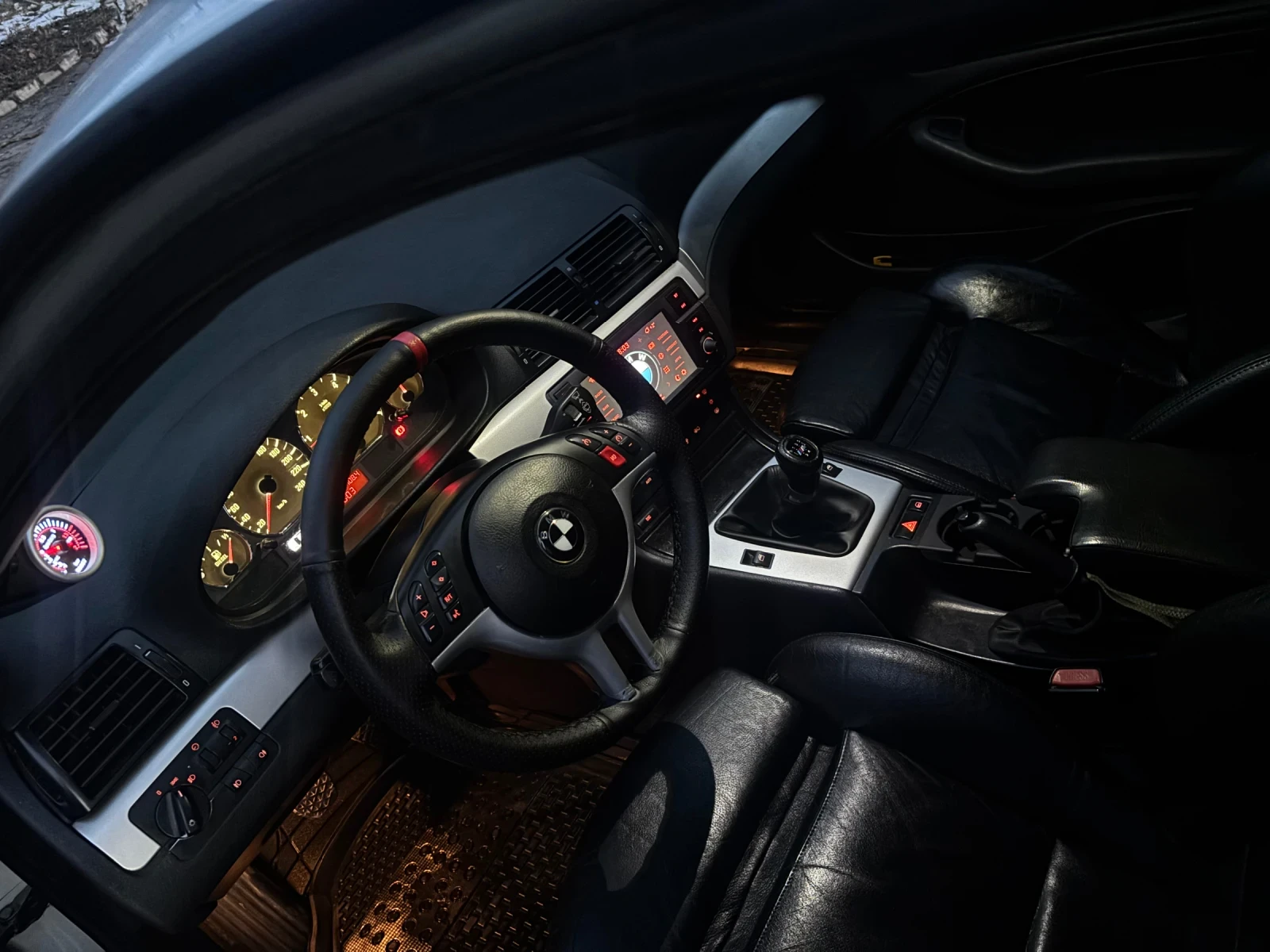 BMW 320, снимка 8 - Автомобили и джипове - 53964912