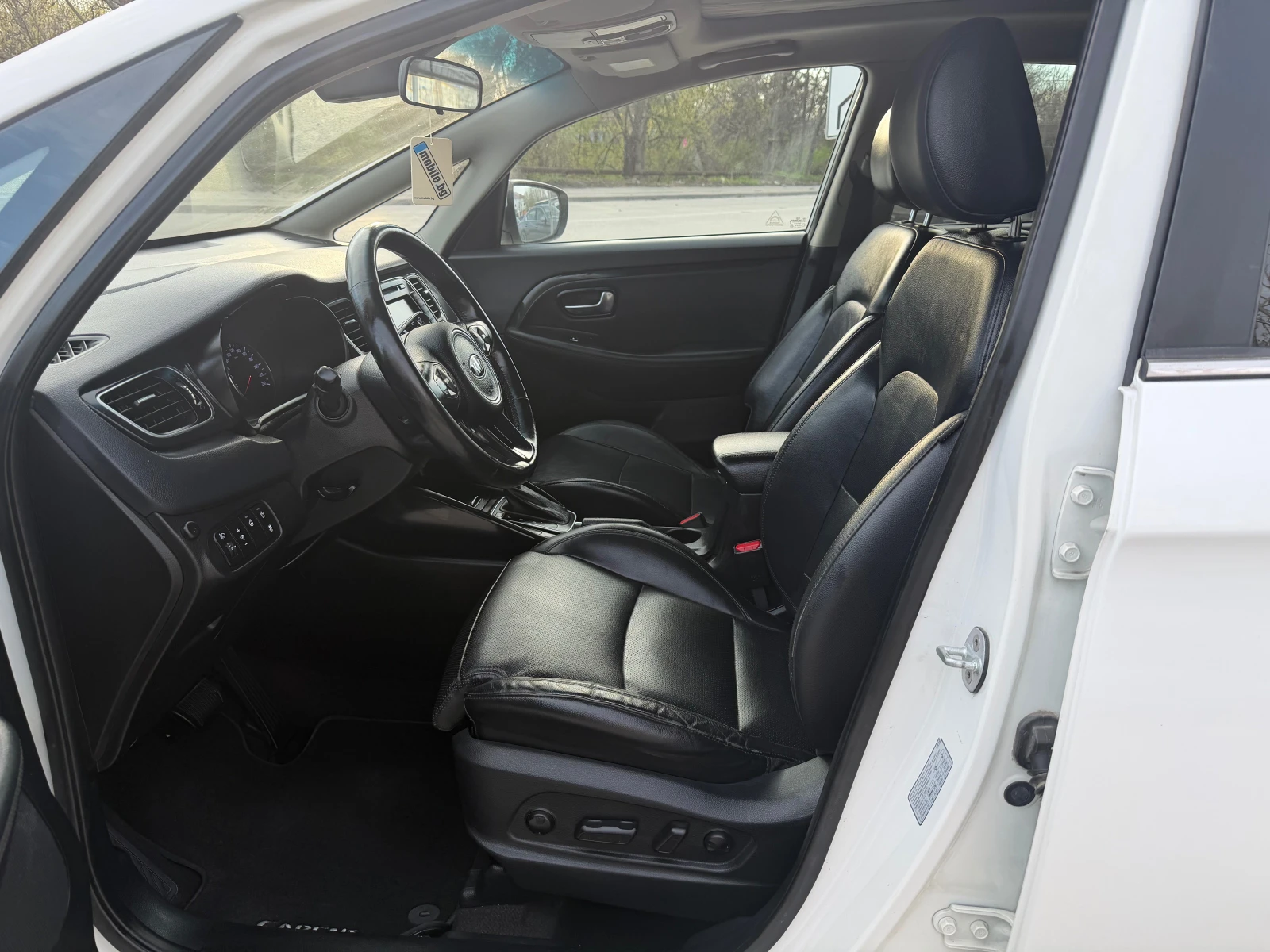 Kia Carens 1.7 LUKS, снимка 7 - Автомобили и джипове - 54126888