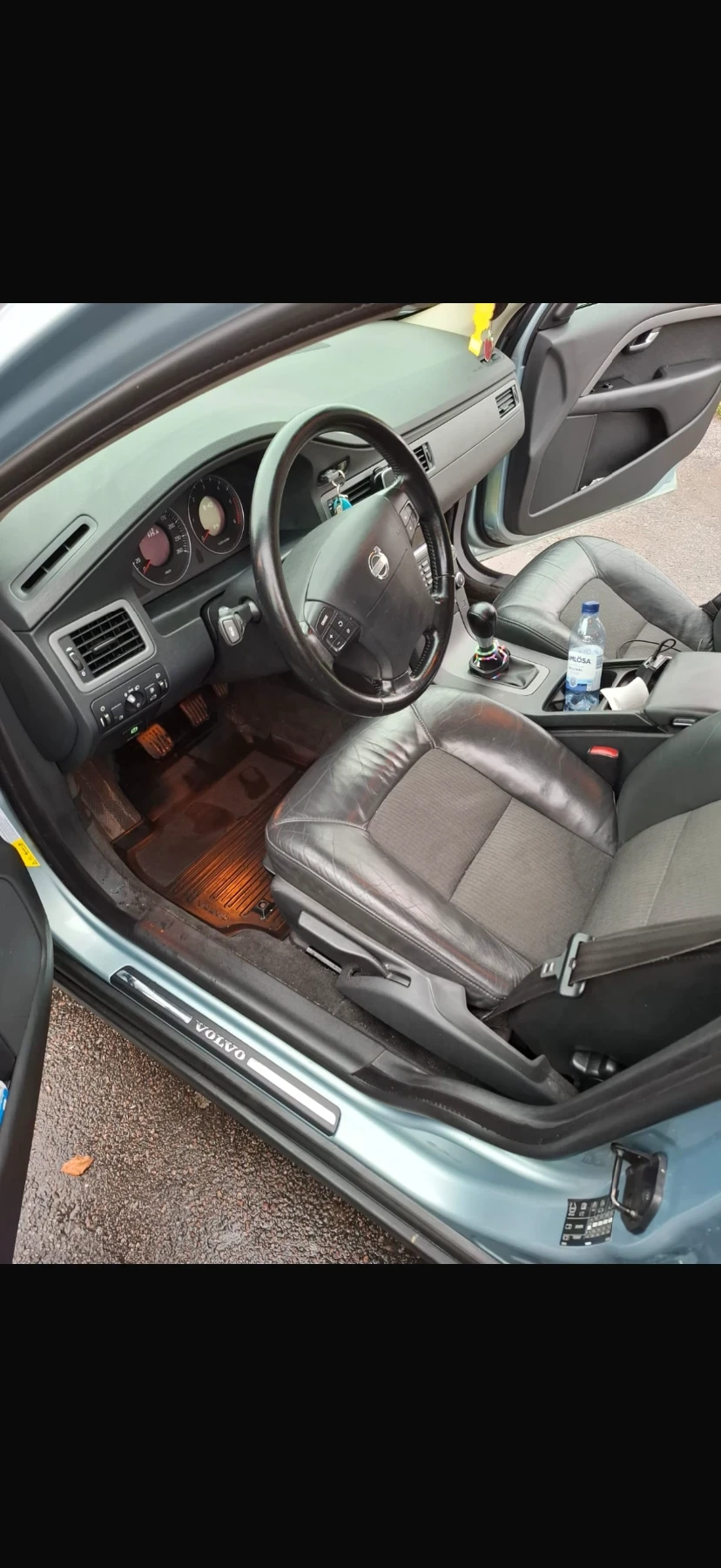 Volvo V70 2.4D D5, снимка 4 - Автомобили и джипове - 54160837