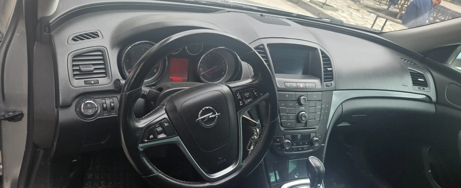 Opel Insignia, снимка 6 - Автомобили и джипове - 54378420