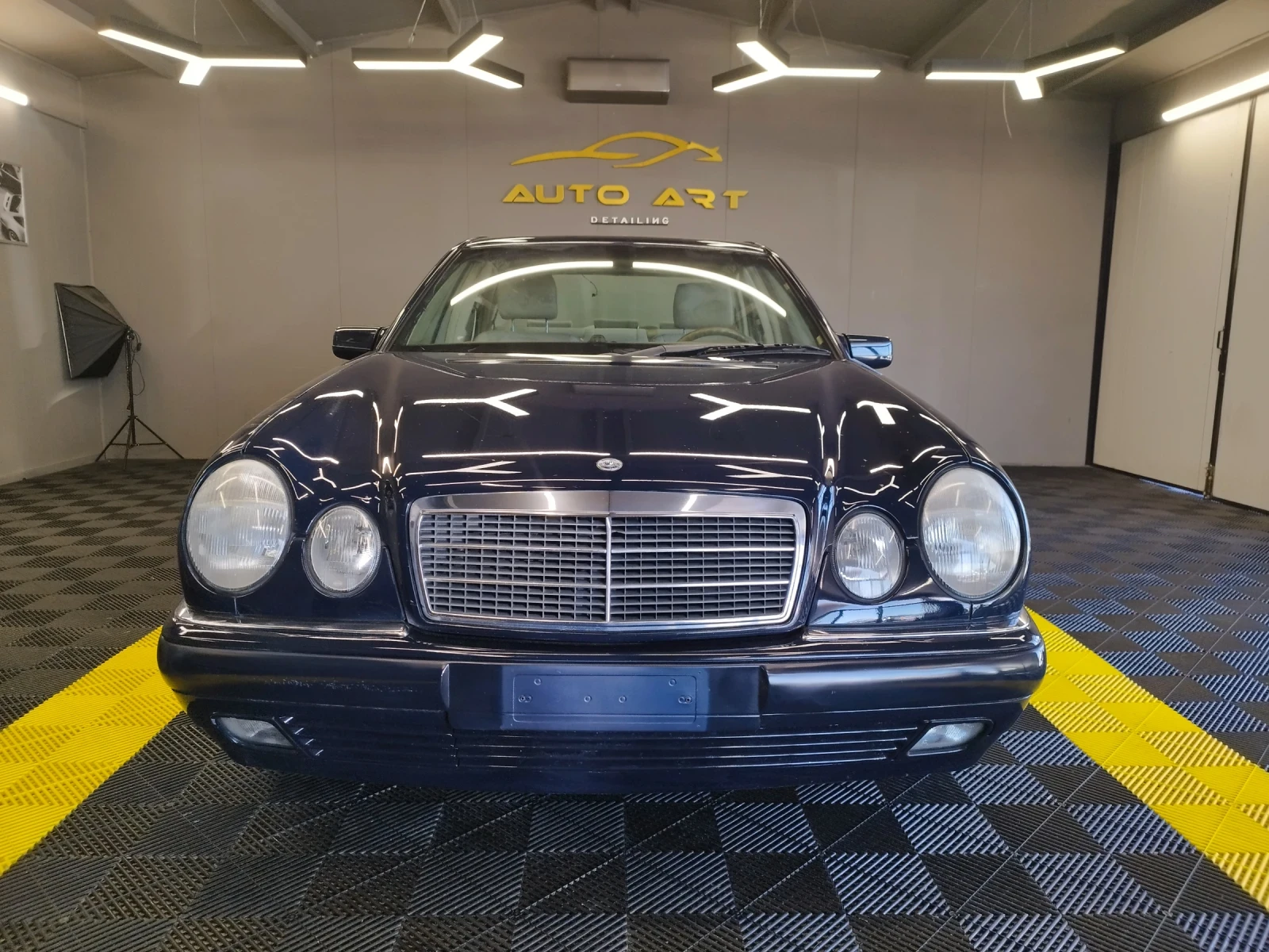 Mercedes-Benz E 200 Компресор 186кс. , снимка 2 - Автомобили и джипове - 54416997