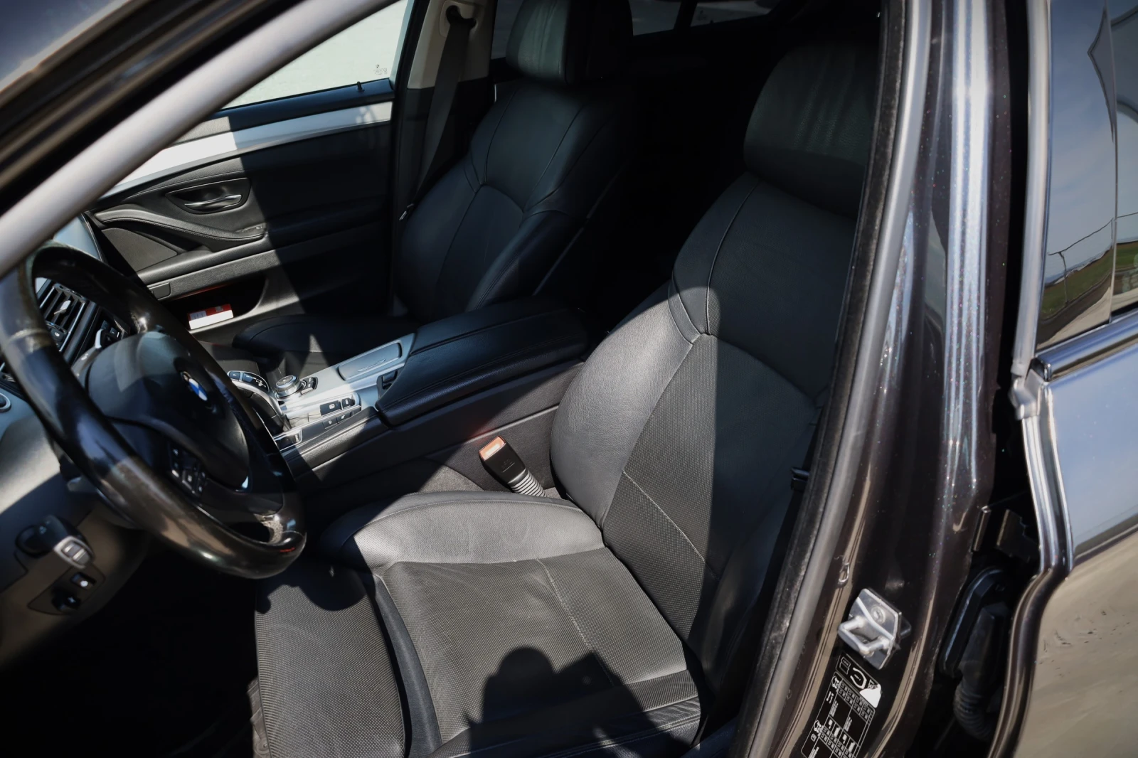 BMW 530 3.0 D, снимка 12 - Автомобили и джипове - 54466168