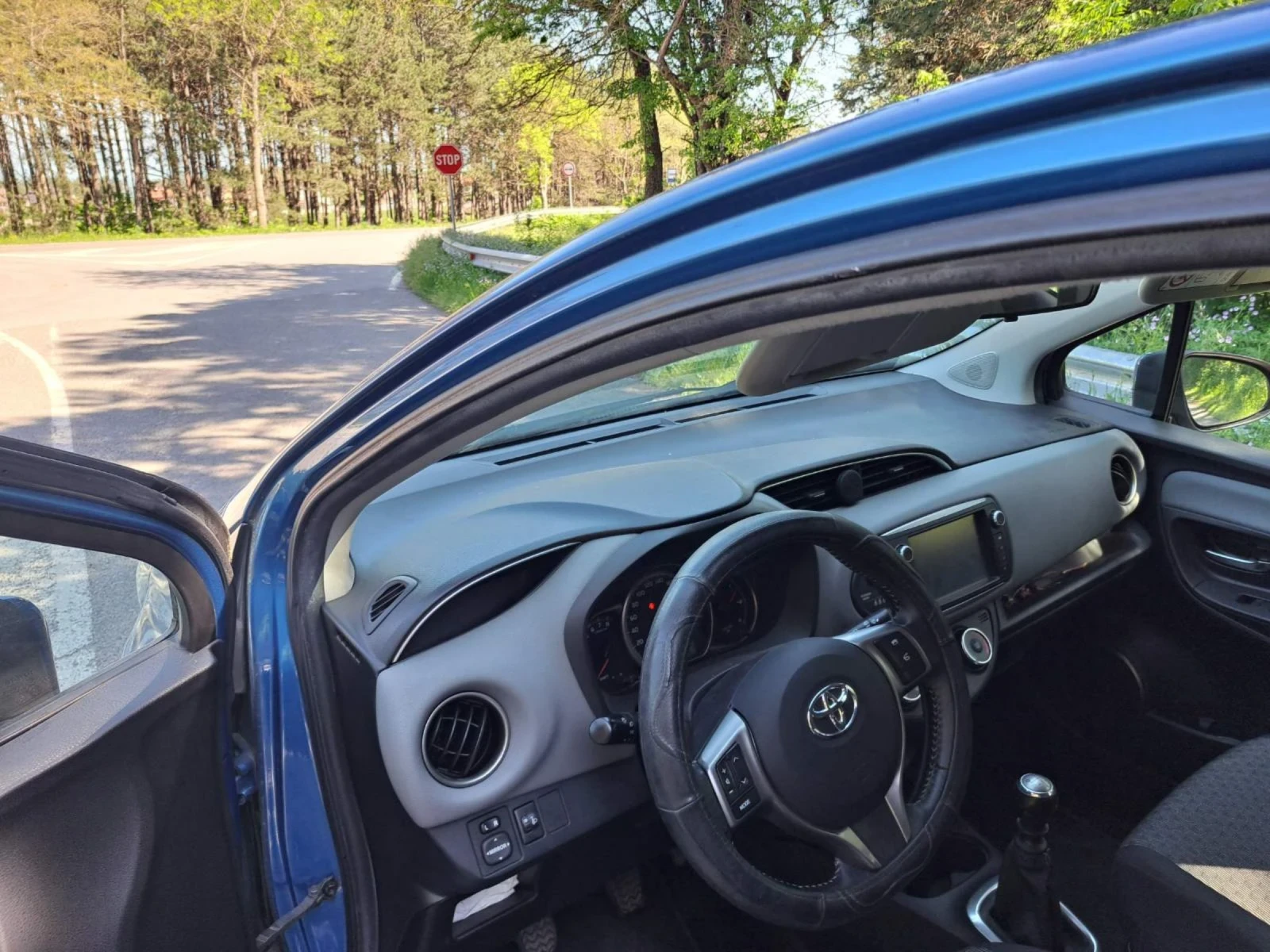 Toyota Yaris 1.33 i Facelift, снимка 14 - Автомобили и джипове - 54580430