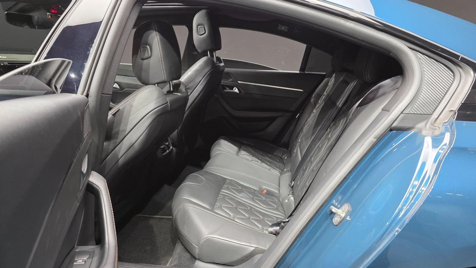Peugeot 508 2.0 BlueHDi GT Line | Panoramic Roof, снимка 10 - Автомобили и джипове - 54714125