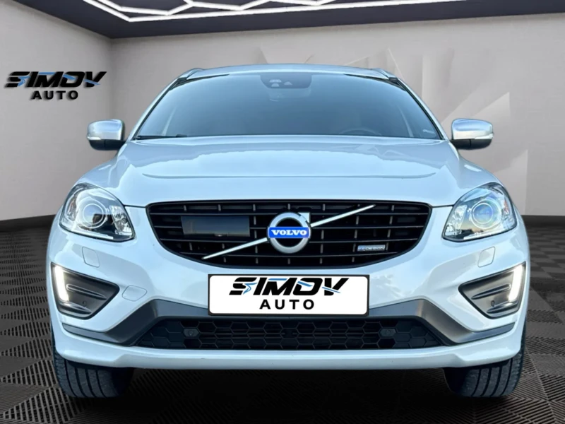 Volvo XC60 3.0T6 R-DESIGN ДИСТРОНИК KEYLESSGO КАМЕРА SWISS, снимка 5 - Автомобили и джипове - 52415040