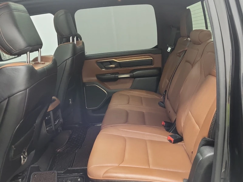 Dodge RAM 1500 * LARAMIE* * Автокредит* * Пълна сервизна история*, снимка 14 - Автомобили и джипове - 53529418