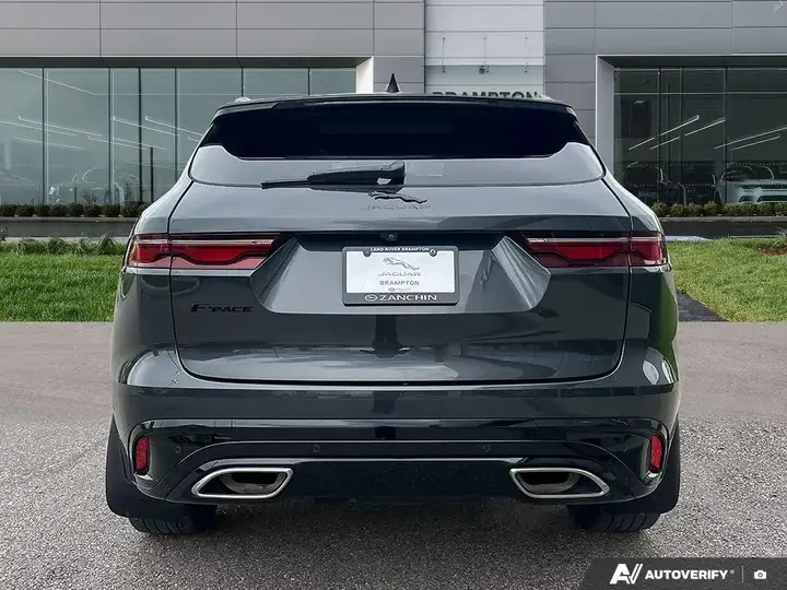 Jaguar F-PACE P340 3.0 V6 * RARE CAR* * CARFAX * АВТО КРЕДИТ * , снимка 5 - Автомобили и джипове - 54732868