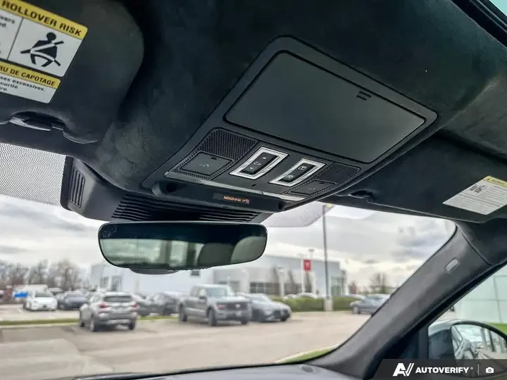Jaguar F-PACE P340 3.0 V6 * RARE CAR* * CARFAX * АВТО КРЕДИТ * , снимка 15 - Автомобили и джипове - 54732868