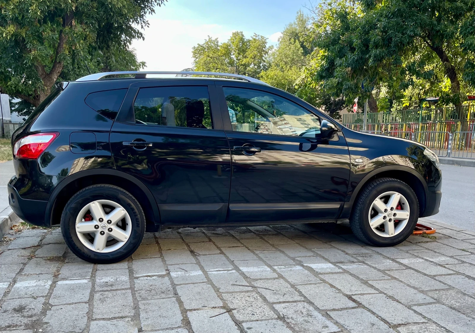 Nissan Qashqai 1.6 Panorama!Navi!Перфектен! - изображение 8
