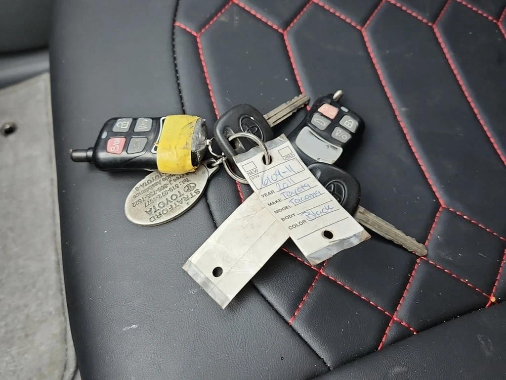 Toyota Tacoma * CREW CAB STD BED * CARFAX * БЕЗ ПЪРВОНАЧАЛНА ВНО - изображение 8