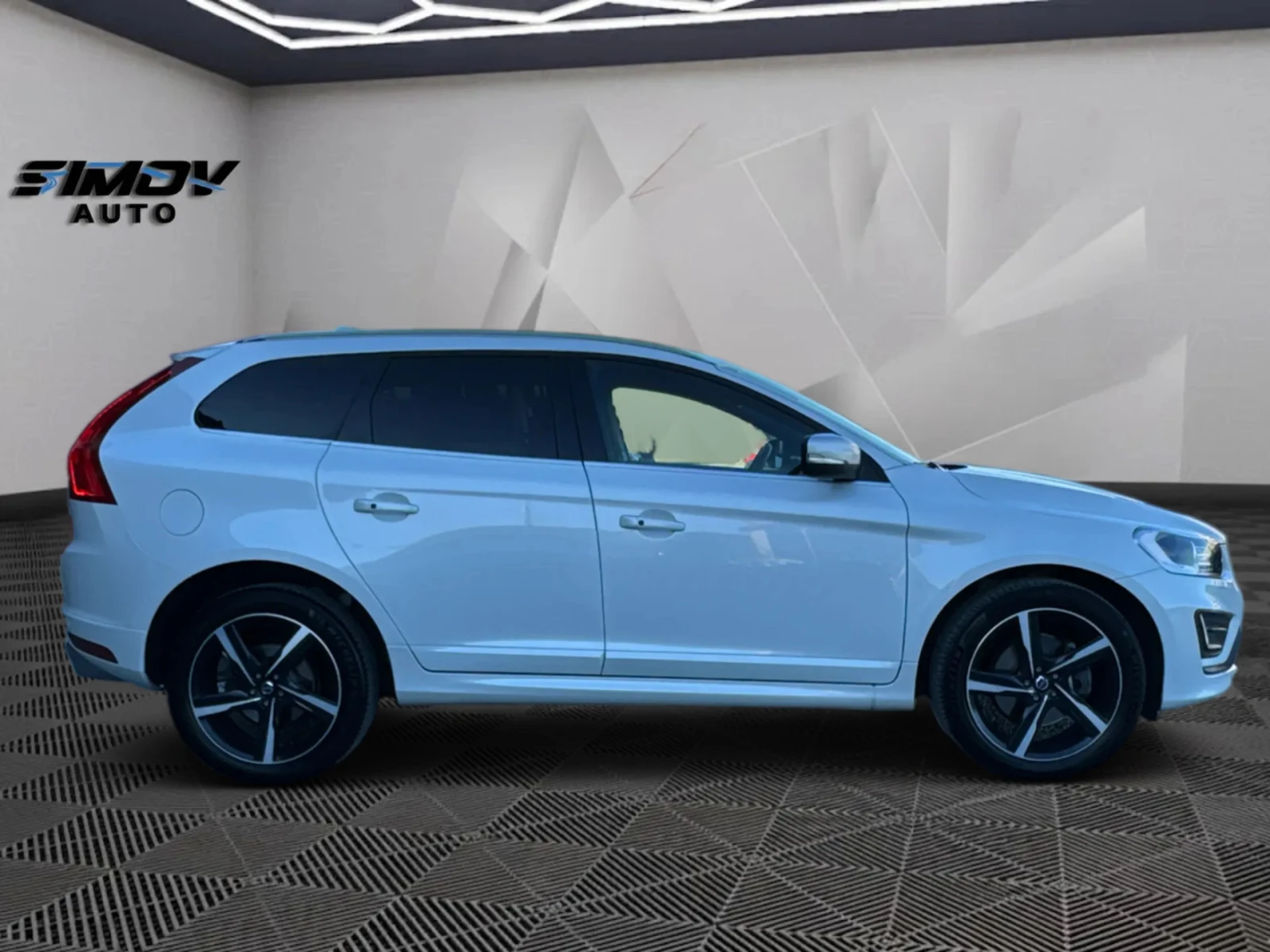 Volvo XC60 3.0T6 R-DESIGN ДИСТРОНИК KEYLESSGO КАМЕРА SWISS - изображение 6
