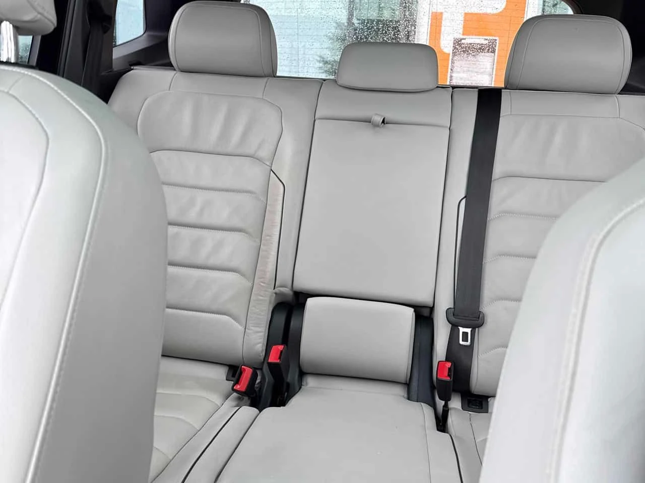 VW Tiguan Highline /CARFAX/ НАВИ/ПОДГРЕВ/КОЖА/4Х4/ - изображение 9