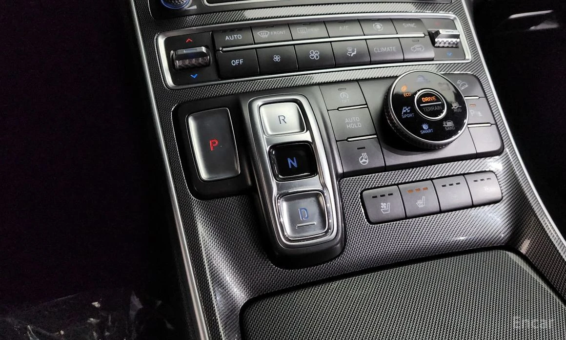 Hyundai Santa fe 2.2D Premium* 4x4* ПОДГРЕВ* ОБДУХВАНЕ* КАМЕРА* , снимка 14 - Автомобили и джипове - 54085328