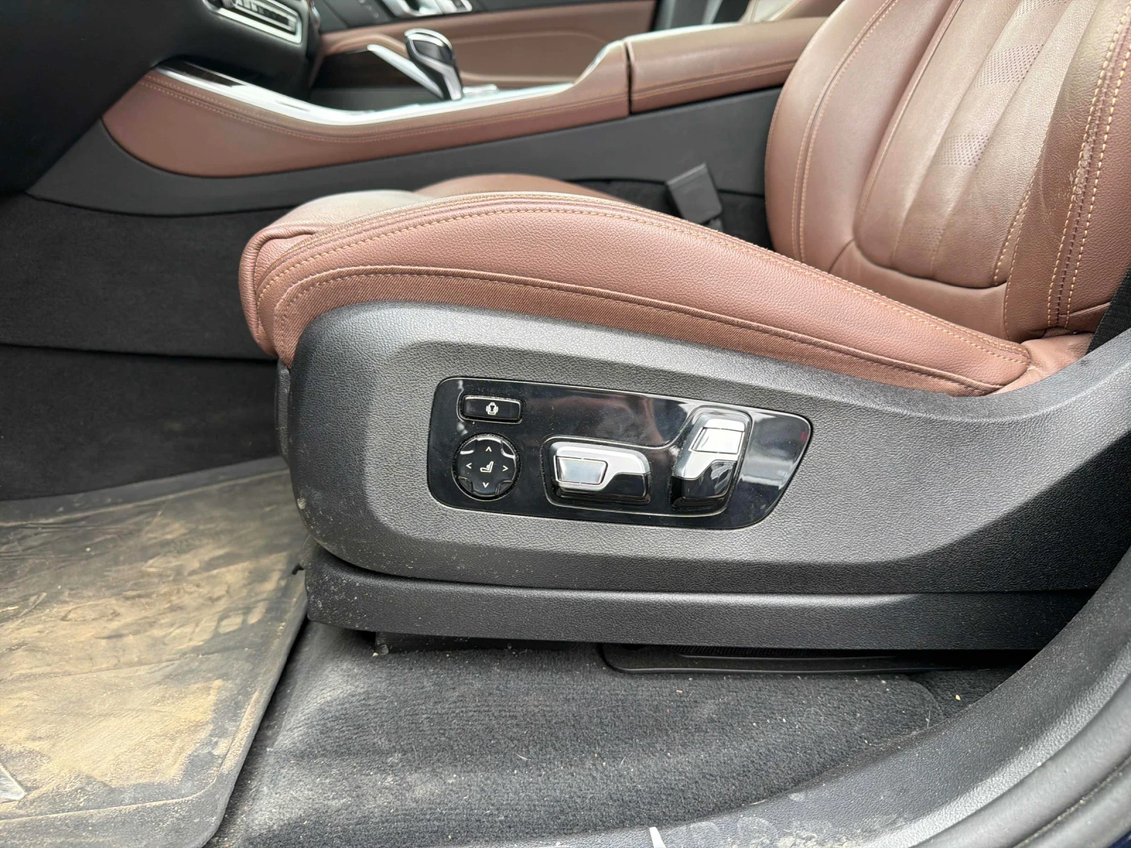 BMW X5 xDrive40i * ПОДГРЕВ * ПАНОРАМА * HARMAN KARDON, снимка 11 - Автомобили и джипове - 54624298