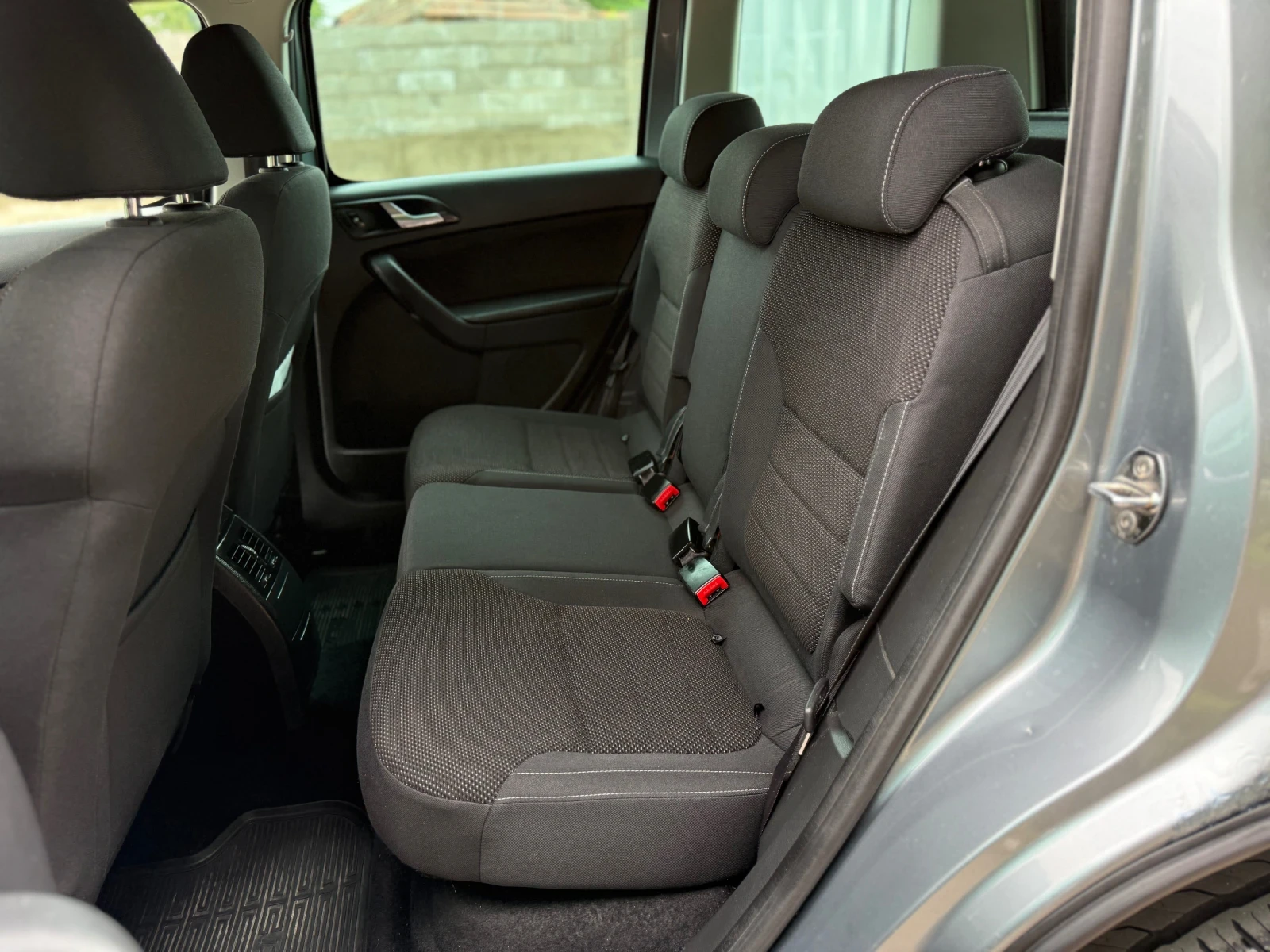 Skoda Yeti 2.0TDI/110кс 4Х4, снимка 11 - Автомобили и джипове - 54733912