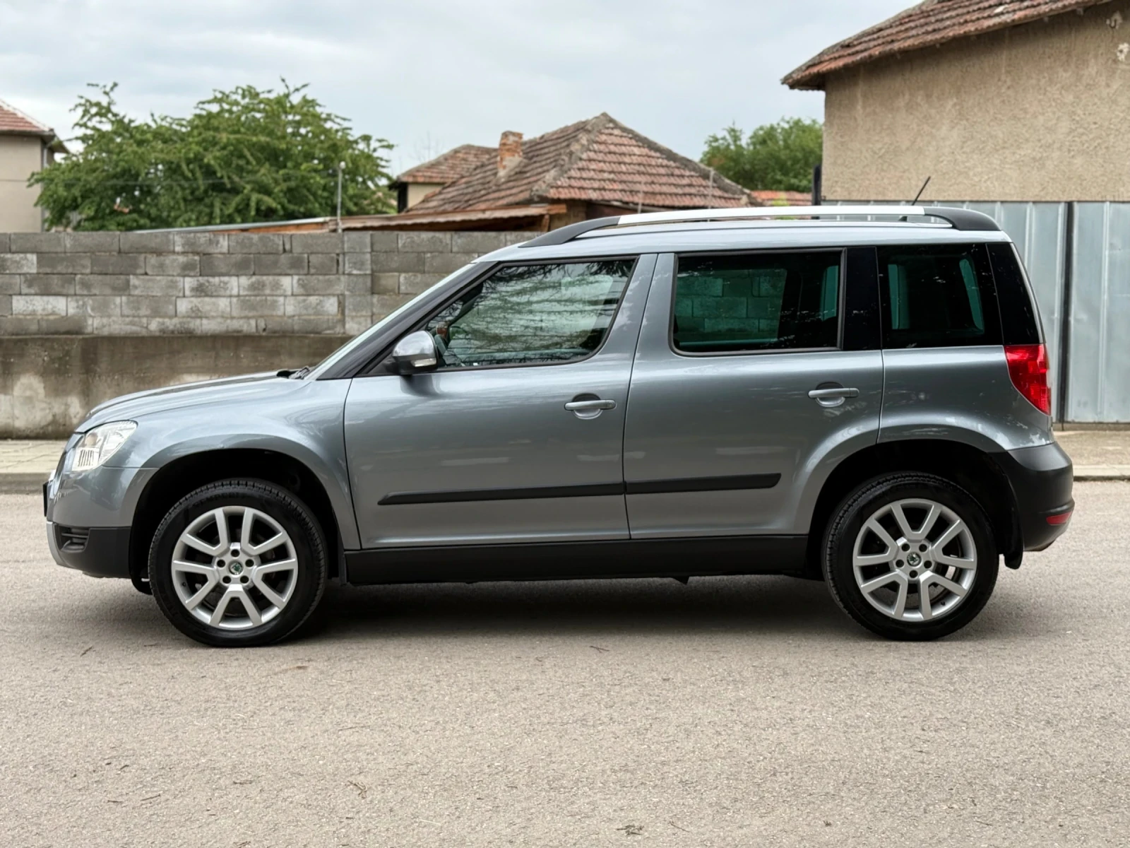 Skoda Yeti 2.0TDI/110кс 4Х4, снимка 6 - Автомобили и джипове - 54733912