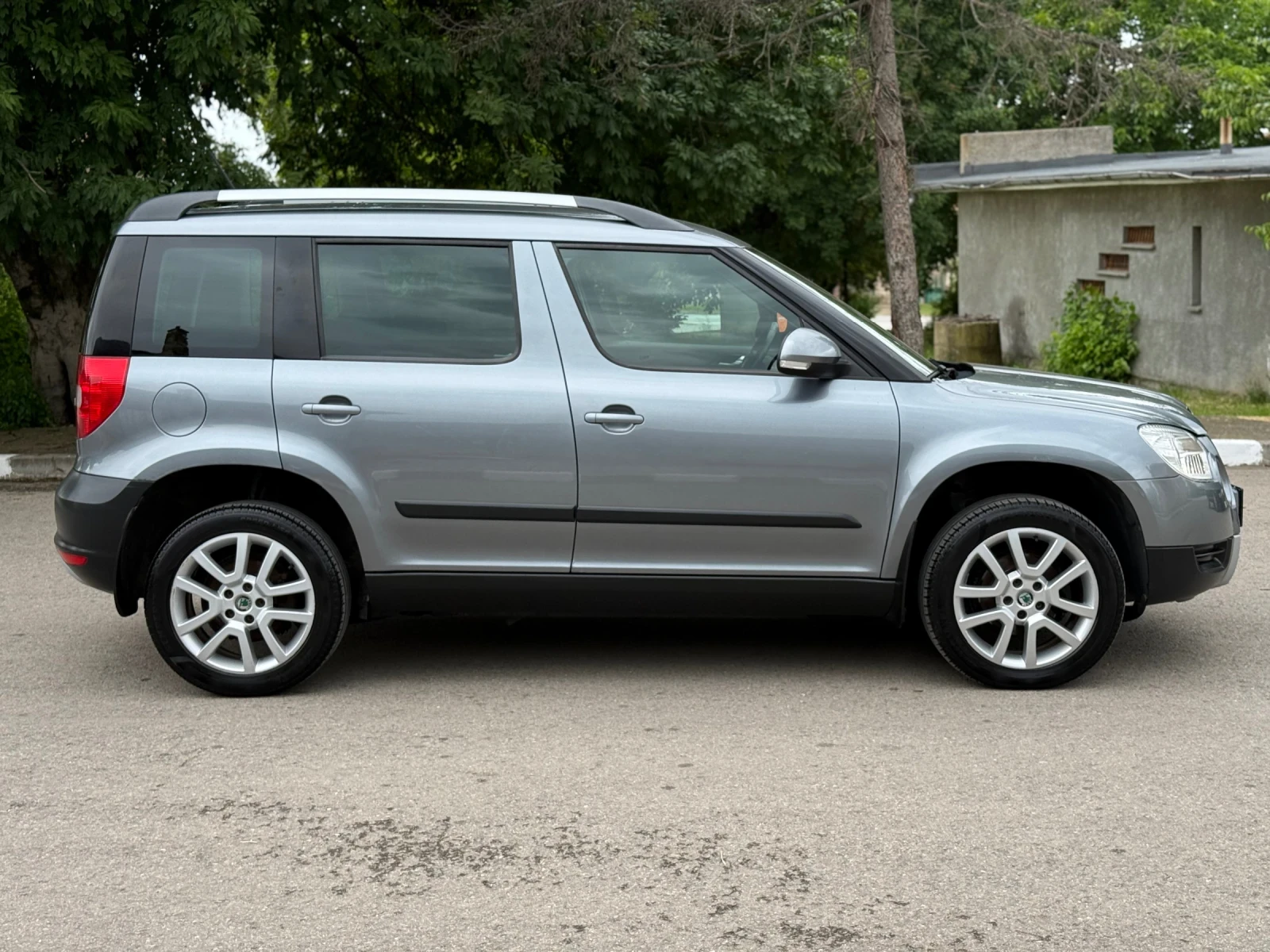Skoda Yeti 2.0TDI/110кс 4Х4, снимка 2 - Автомобили и джипове - 54733912