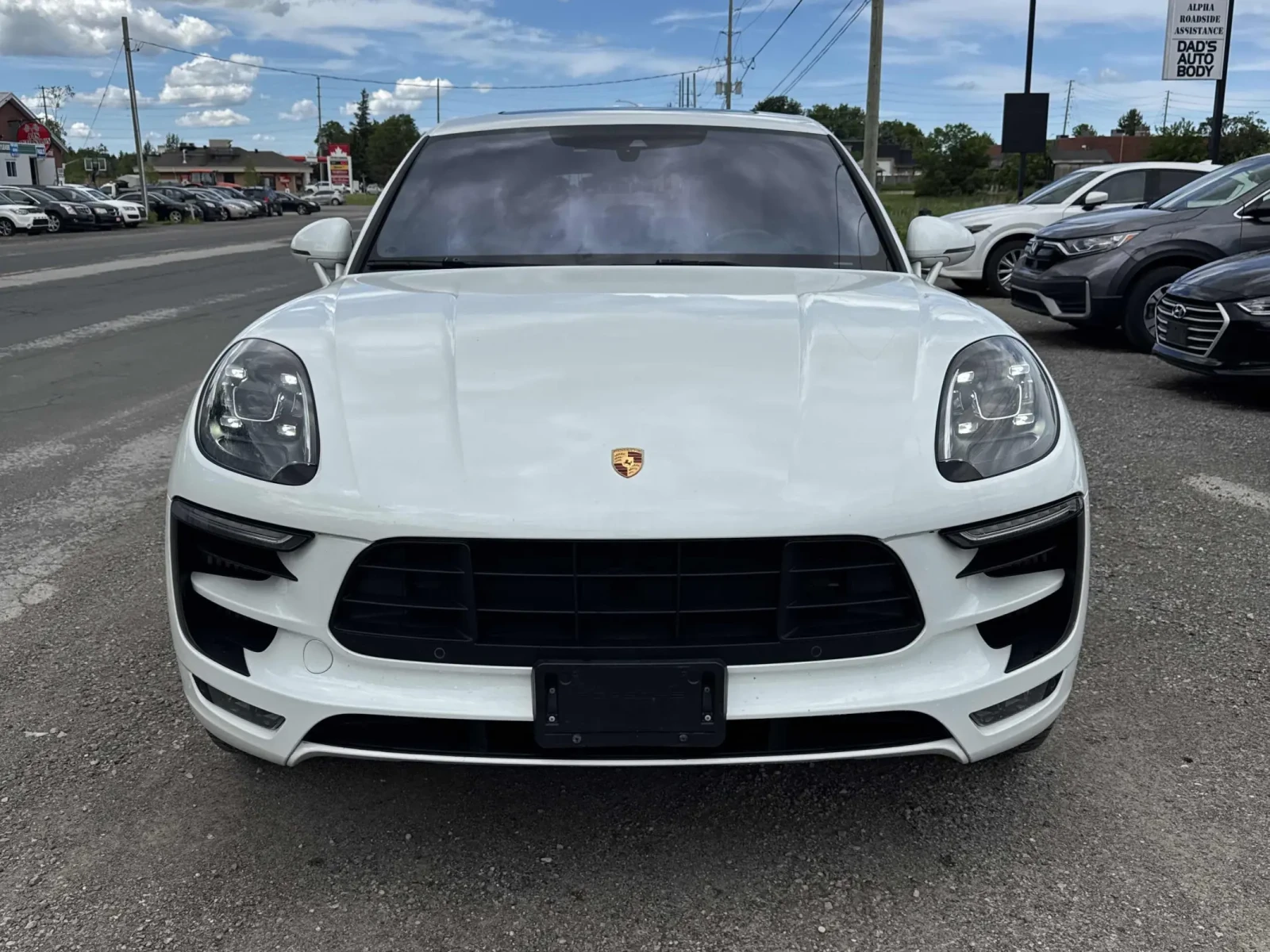 Porsche Macan Turbo * ОБДУХВАНЕ* ПОДГРЕВИ * ПАНОРАМА * CARFAX, снимка 2 - Автомобили и джипове - 54920021