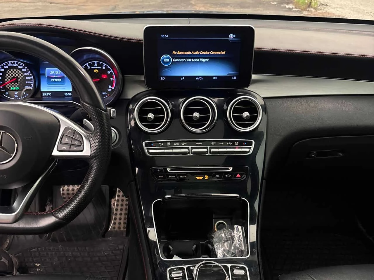 Mercedes-Benz GLC 43 AMG * CARFAX * ОПЦИЯ ЗА ФИНАНСИРАНЕ , снимка 9 - Автомобили и джипове - 55302914