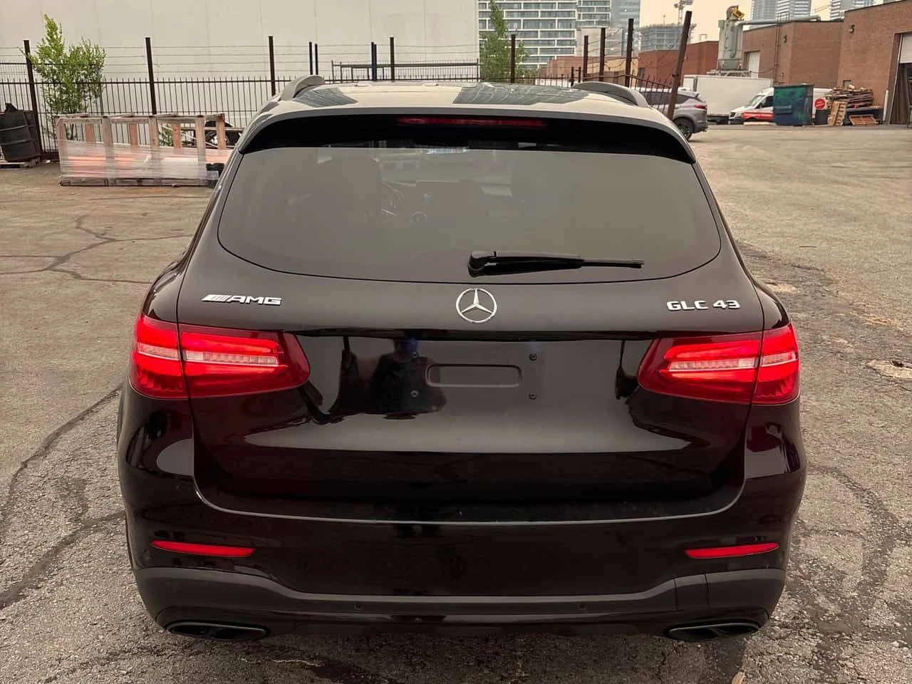 Mercedes-Benz GLC 43 AMG * CARFAX * ОПЦИЯ ЗА ФИНАНСИРАНЕ , снимка 4 - Автомобили и джипове - 55302914