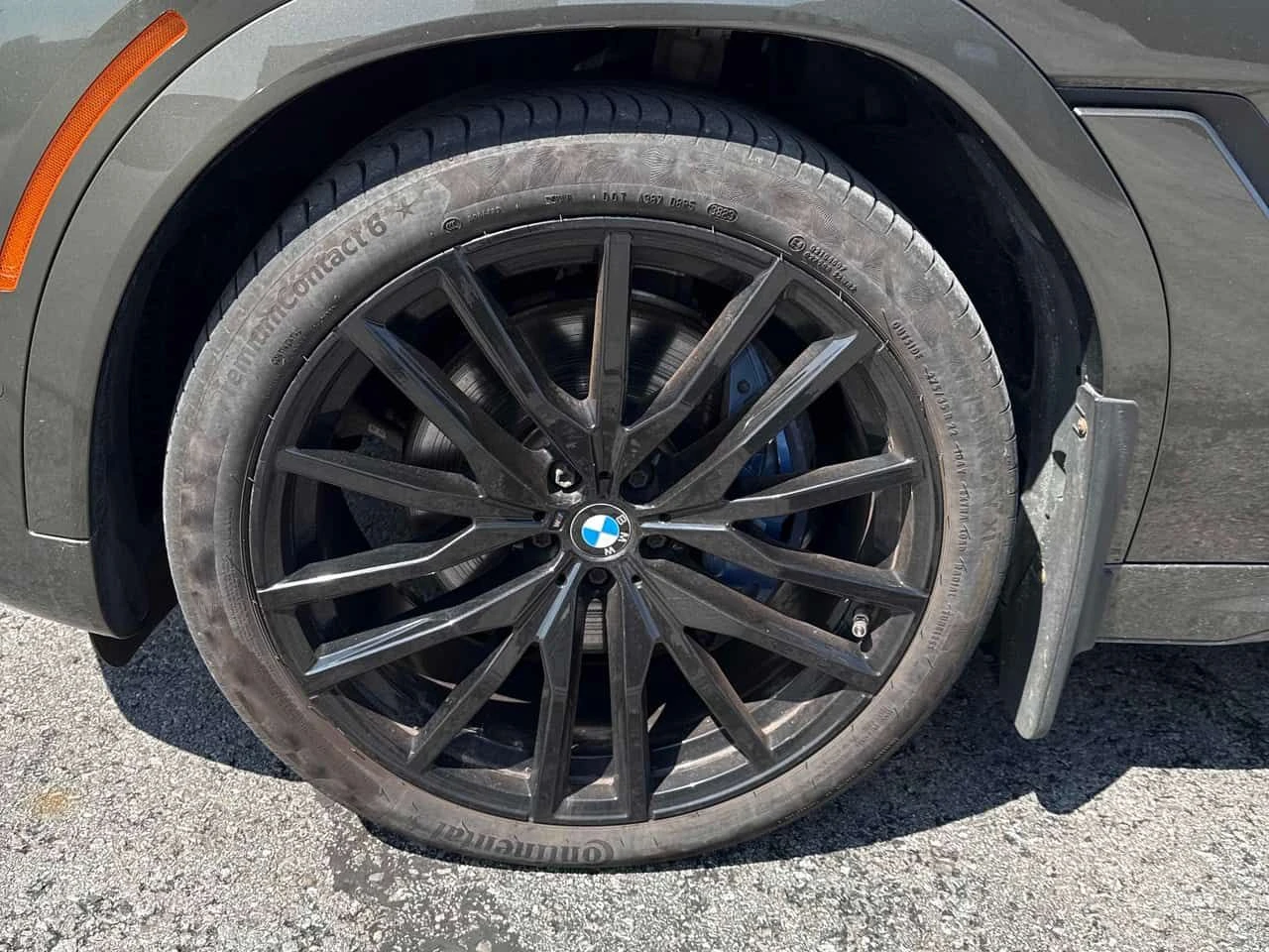 BMW X6 * xDrive40i* LASER* DISTRONIC* COMFORT SEATS* 360*, снимка 7 - Автомобили и джипове - 55466437