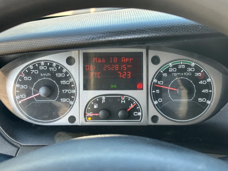 Iveco Daily 35S18 Теглич Климатик, снимка 9 - Бусове и автобуси - 52810123