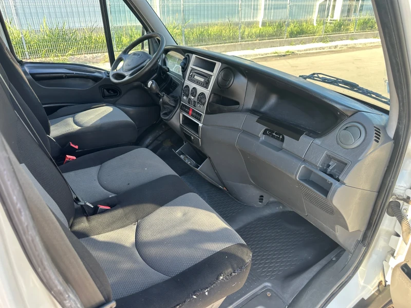 Iveco Daily 35S18 Теглич Климатик, снимка 8 - Бусове и автобуси - 52810123
