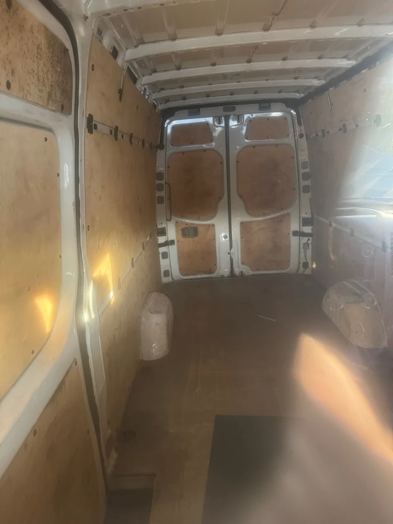 VW Crafter 2, 0 tdi 136 , снимка 12 - Бусове и автобуси - 53096212